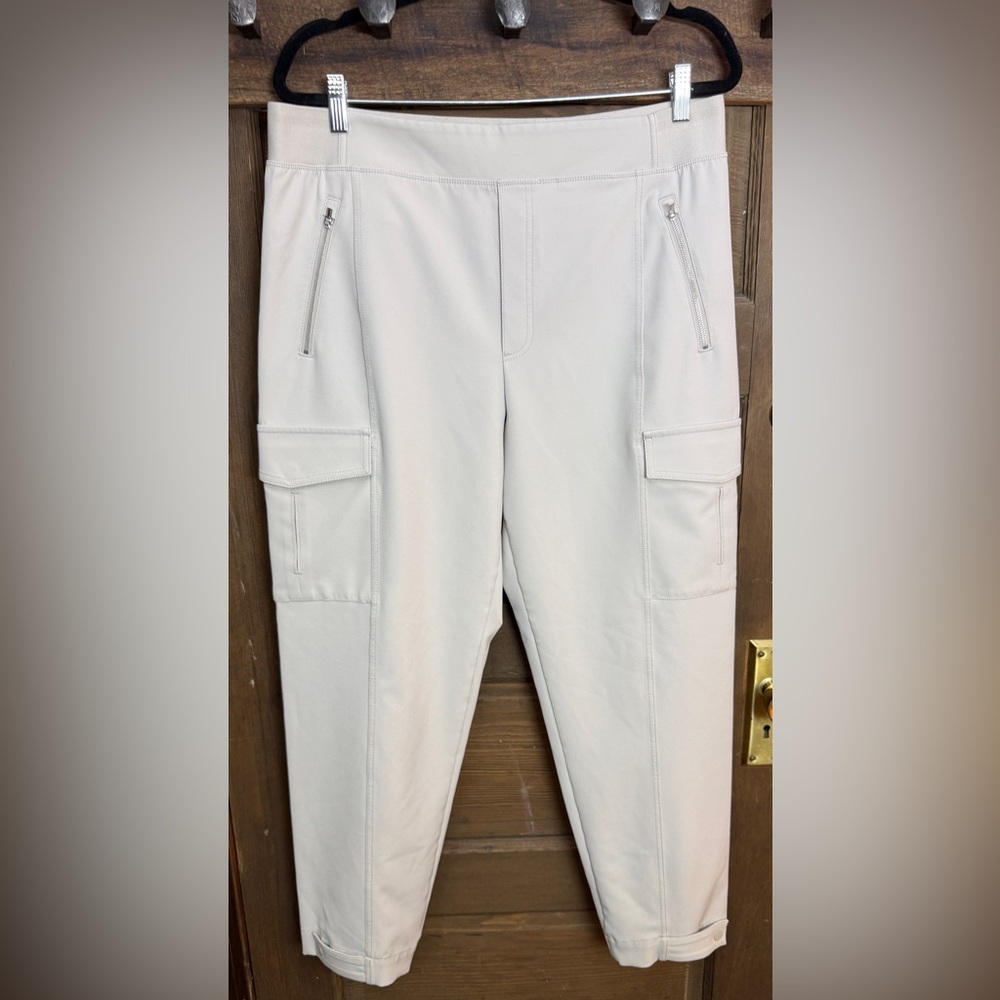 Athleta Endless Cargo Pant in Bone